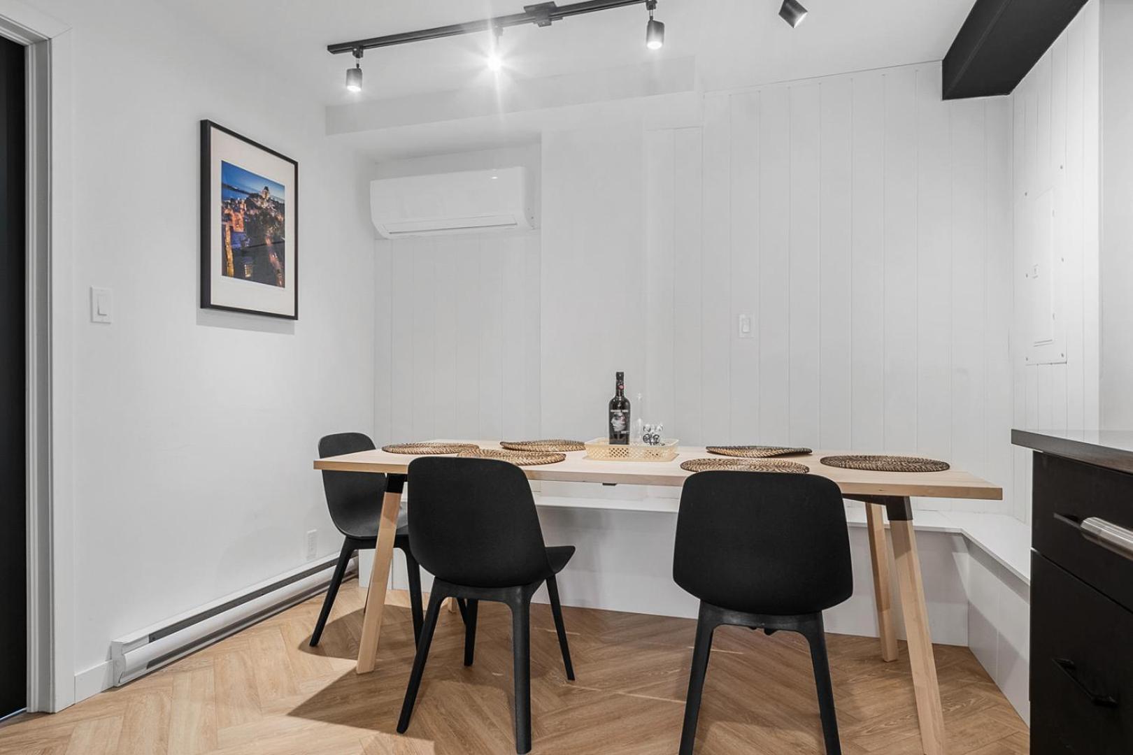 Newly Renovated 2cc A Limoilou Pour 6 Personnes *